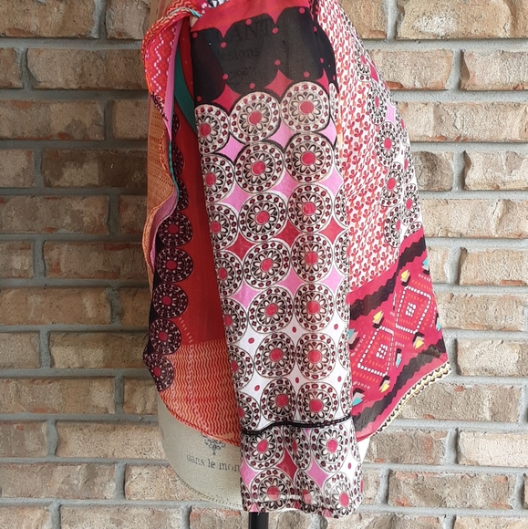 Patrons of Peace 3/4 sleeve boho style top. - Picture 5 of 10